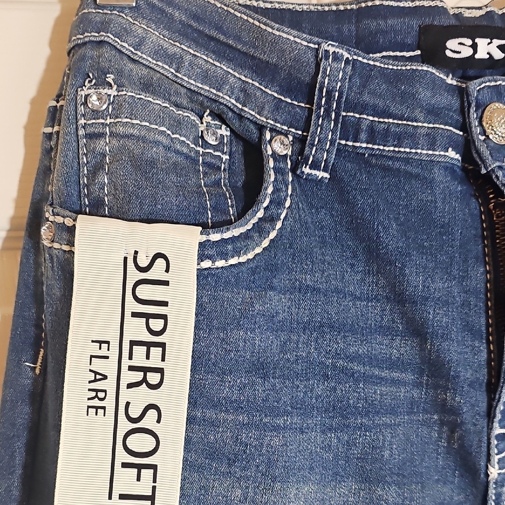 NEW Sky Super Soft Flare Juniors Embellished Denim Bling Jeans Size 13/14 - Picture 7 of 14